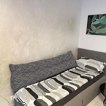 Апартаменты Fewo Bee61 * Langen Exklusiv Fuer 4 Personen *Vollausstattung Mit Kueche* Inklusive Terrasse Экстерьер фото